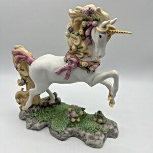 Lenox Gift of Knowledge Unicorn White Pink Yellow Christmas Holiday